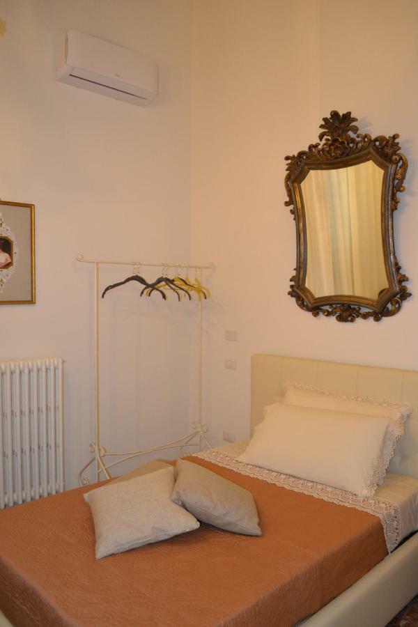 Le Signorine B&B Lecce Exterior foto