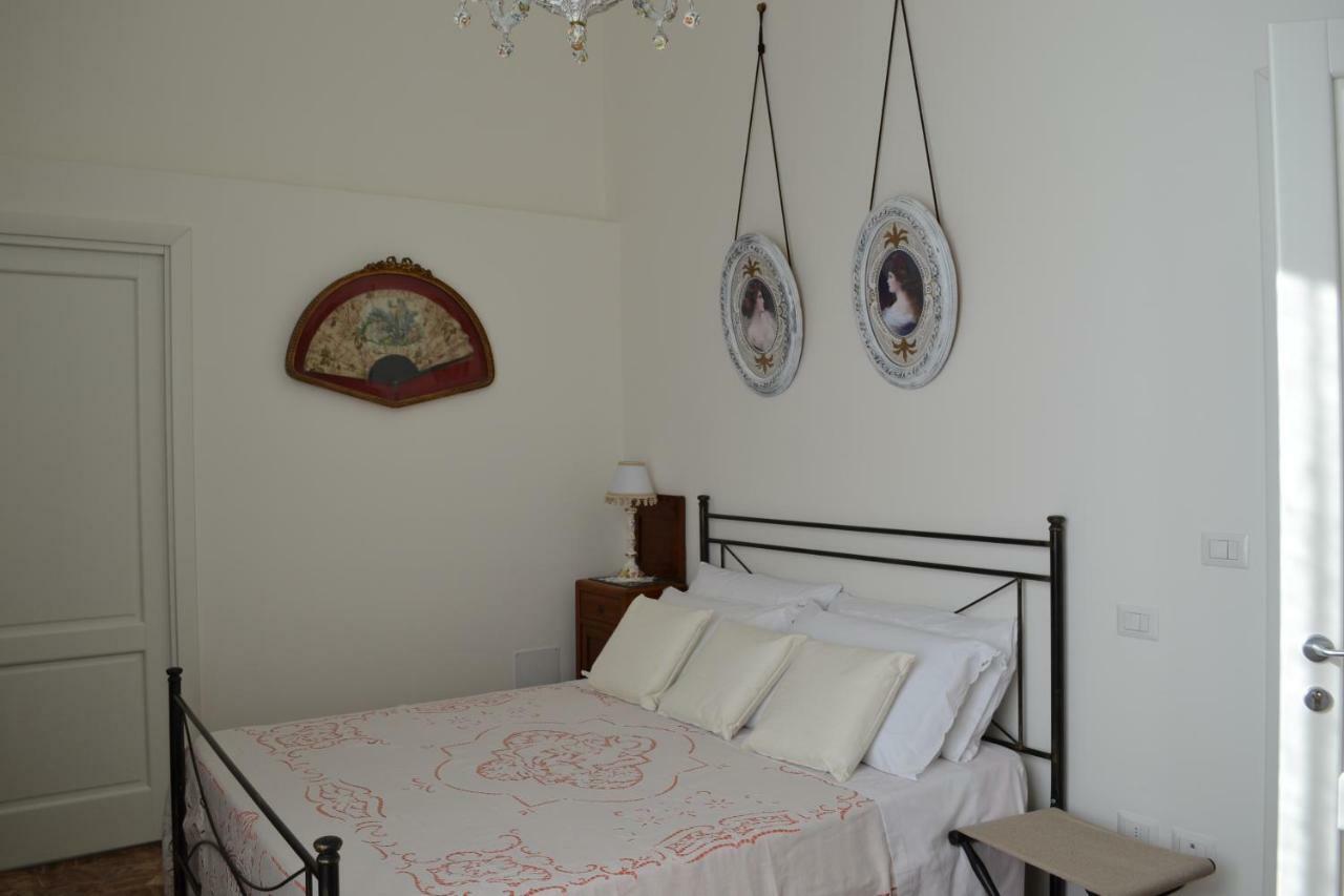 Le Signorine B&B Lecce Exterior foto