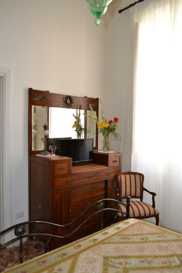 Le Signorine B&B Lecce Exterior foto